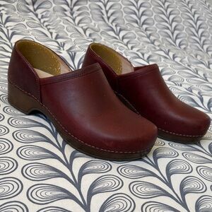Dansko Women's Brenna Leather Clogs 7.5